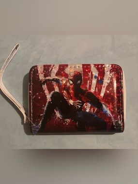 Short wallet Spiderman Red and Black Kids Zip Wallet